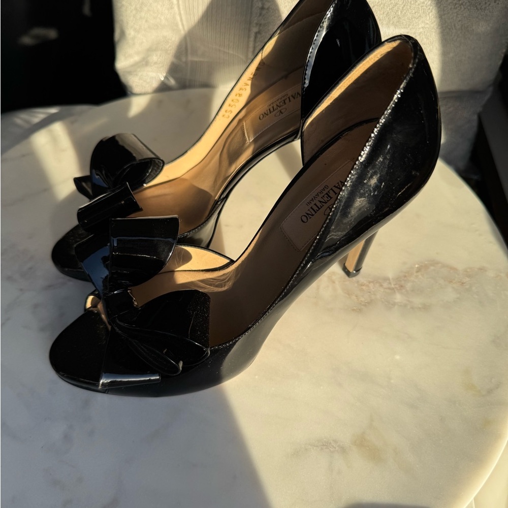 Valentino Glossy Black Heels with Bow Accent